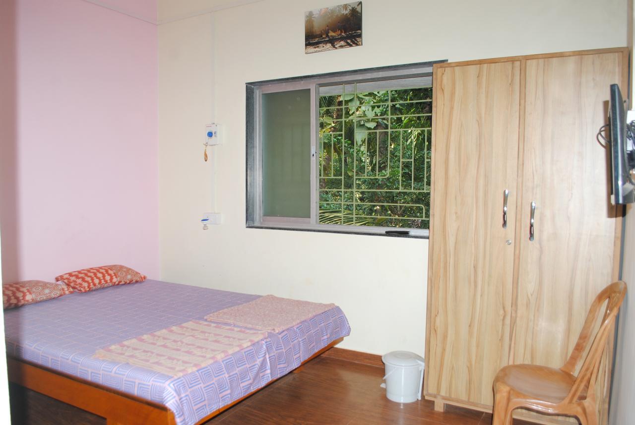 Hotel Anjali Lodge Mālvan エクステリア 写真